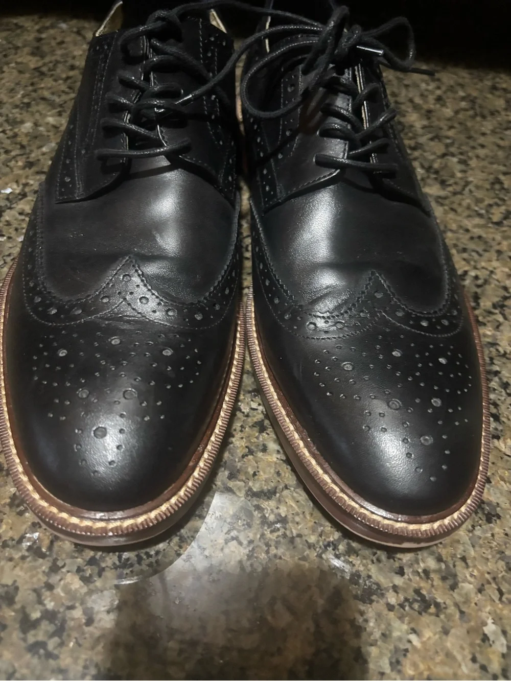 Banana Republic elegant wingtip